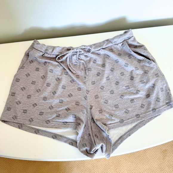 la Vie en Rose Soft Grey PJ Shorts | US M - Picture 2 of 4